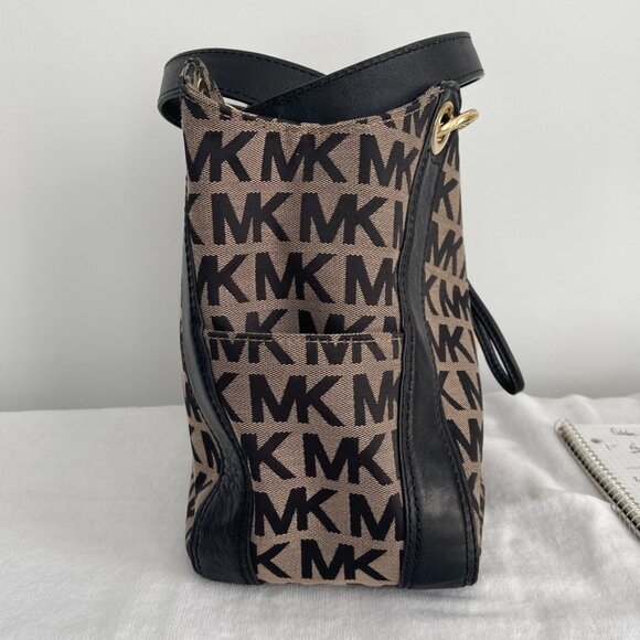 Michael Kors large monogram purse bag - Picture 4 of 10